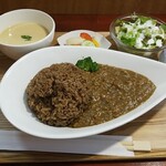 キッチン ブルー グローブ - コーヒー炊きライスとキーマカレーと冷製コーンスープ(5月以来、楽しみにしていました)