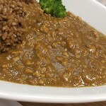 キッチン ブルー グローブ - キーマカレーのアップ
