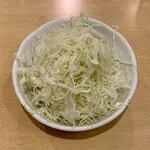 とんかつ 大吉 - ヒレかつ丼 ¥1,100 のキャベツ