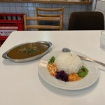 WOHOS MART - カキ山椒カレー