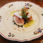 il tram - ブラータと無花果(福岡のとよみつひめ) アーモンドとはちみつとバルサミコ酢(ランチコース6380円)