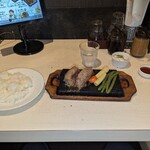 溶岩焼肉ダイニング bonbori - 