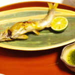 水明館 - あゆ(取り分け後)