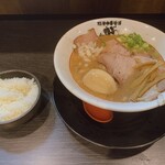 Tonkotsu Chuukasoba Gantare - 