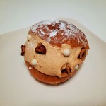 ブーランジュリー パリゴ - 進化したマリトッツォみたいな完成度の高さ！ブリオッシュ・ア・ラ・クレーム キャラメル378円