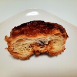 ブーランジュリー パリゴ - しっとりふんわり繊細でもっちり柔らかな層に、バターやお砂糖の贅沢なキャラメルがクイニーアマンらしい味