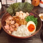 神楽 海老で鯛を釣る麺堂 - 