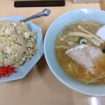 味の千龍 - チャーハンと半ラーメンセット