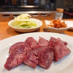 焼肉 やっちゃん - 上塩タン１人前200g