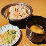 ダイナミックキッチン＆バー 響 - 真蛸と生姜の石釜炊き込みご飯