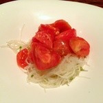 フルーツトマトとビーフンの胡麻油和え