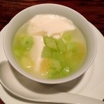 開化亭 - メロンジュレ掛け杏仁豆腐