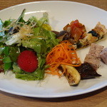 KITCHEN TSUNAGU - 特製の前菜の盛り合わせ