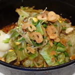 KITCHEN TSUNAGU - 夜のメニューのポーチドエッグと大蒜のハンバーグ