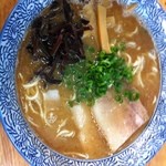 ひかり食堂 - 魚粉系のラーメン