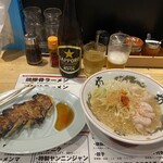 Ramen No Bonbo - 鶏豚骨ラーメンネギ増し無料、と餃子