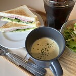 カフェ ハロゲン - 