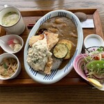 こぶた食堂 - 
