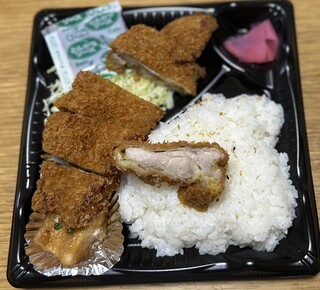 お弁当の楓樹 - サクサク食感で衣も薄くご飯が進みます。