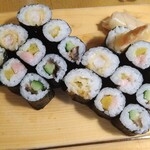 や台ずし - ぜいたく巻物3色