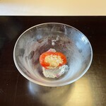 御宿 竹林亭 - トマトの中に蟹身が詰めてあります。