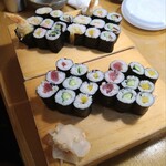 や台ずし - お得巻物3色とぜいたく巻物3色