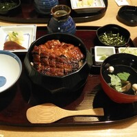 ひつまぶし名古屋備長 ラシック店 - 