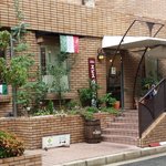 Cafe.Cuisine&Comfort  CLOVER - 住宅街のマンション１階にある隠れ家的お店です