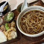 Soba Dokoro Kiku - 2番ハンバーグ700円、かけそば