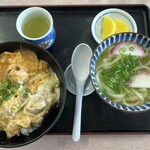 なか田 - 親子丼セット　860円(税込)