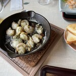 お食事処　さんぽう - 海鮮アヒージョ