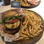テディーズ ビガー バーガー 原宿表参道店 - 
