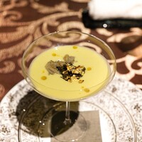 La maison du caviar 17℃ - 瀬戸内ベステルキャビア、アボガドクリーム、生ジュンサイ