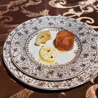 La maison du caviar 17℃ - 讃岐サーモンジュレ、フェンネルの香り、豆乳マヨネーズ、白ゴーヤとあさつき根のピクルス