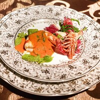 La maison du caviar 17℃ - 車海老の紹興酒蒸し、ろめすこそーす、シーアスパラガス、ベローナのサラダ