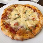 レストラン シン - ミックスピザ¥1,450