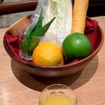 Yamamoto No Hambagu - 野菜ジュースとその原材料