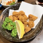三酉屋 - ひざ軟骨の唐揚げ572円