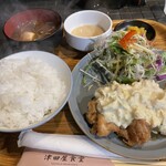 津田屋食堂 - 