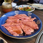 Yakiniku Hahitokuchime Daruma - 