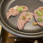 Sagami - 牛タンを焼き焼き