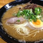 豚骨ラーメン 新井商店 - 豚骨ラーメン