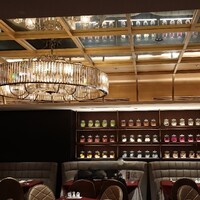 ジョーズ シャンハイ ニューヨーク 銀座店 - 高級感があってかなり広い店内