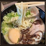 博多ラーメン つる - 