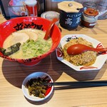 ラー麺 ずんどう屋 - 料理写真:勢揃い
