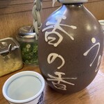 釜あげうどん 長田 in 香の香 - 汁が入ったら徳利 重くて熱いよ