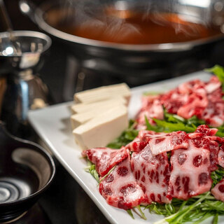 希少な“鹿の子”を使用した「鯨のはりはり鍋」をご堪能ください