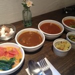 スパイスカフェ - ペアを2人で食べれば2/3コンプ！