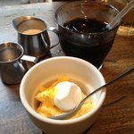 スパイスカフェ - ミニデザートと珈琲でブレイク！