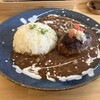 サチア ビーフストロガノフ